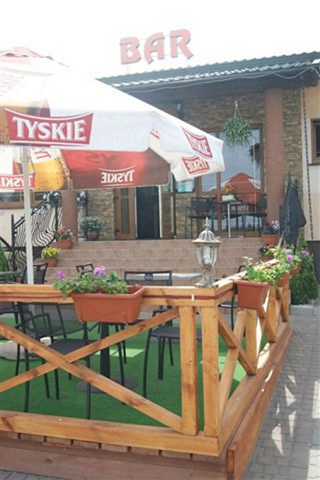 Pokoje Goscinne Gum-Bar Biskupice  Exterior photo